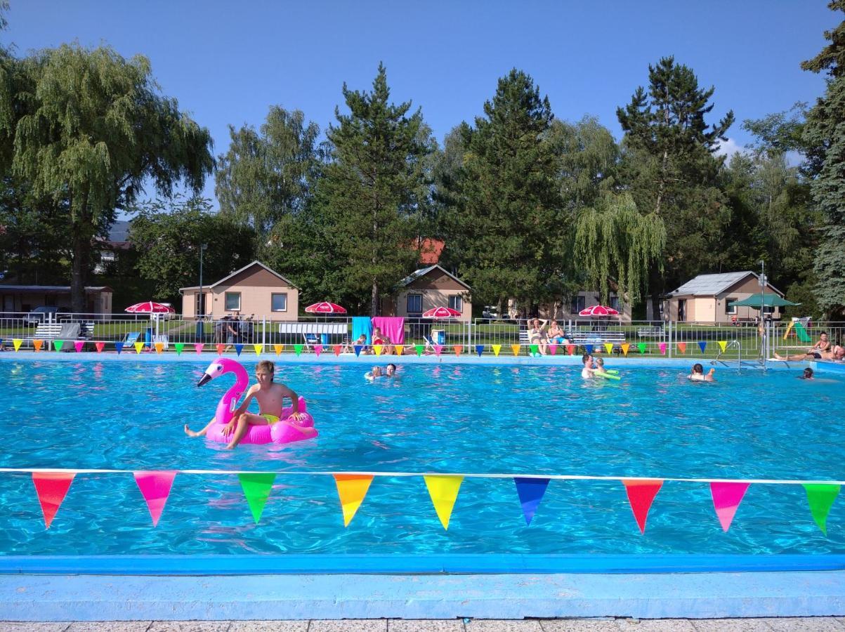 Camping Roznov Hotel Rožnov pod Radhoštěm Exterior foto