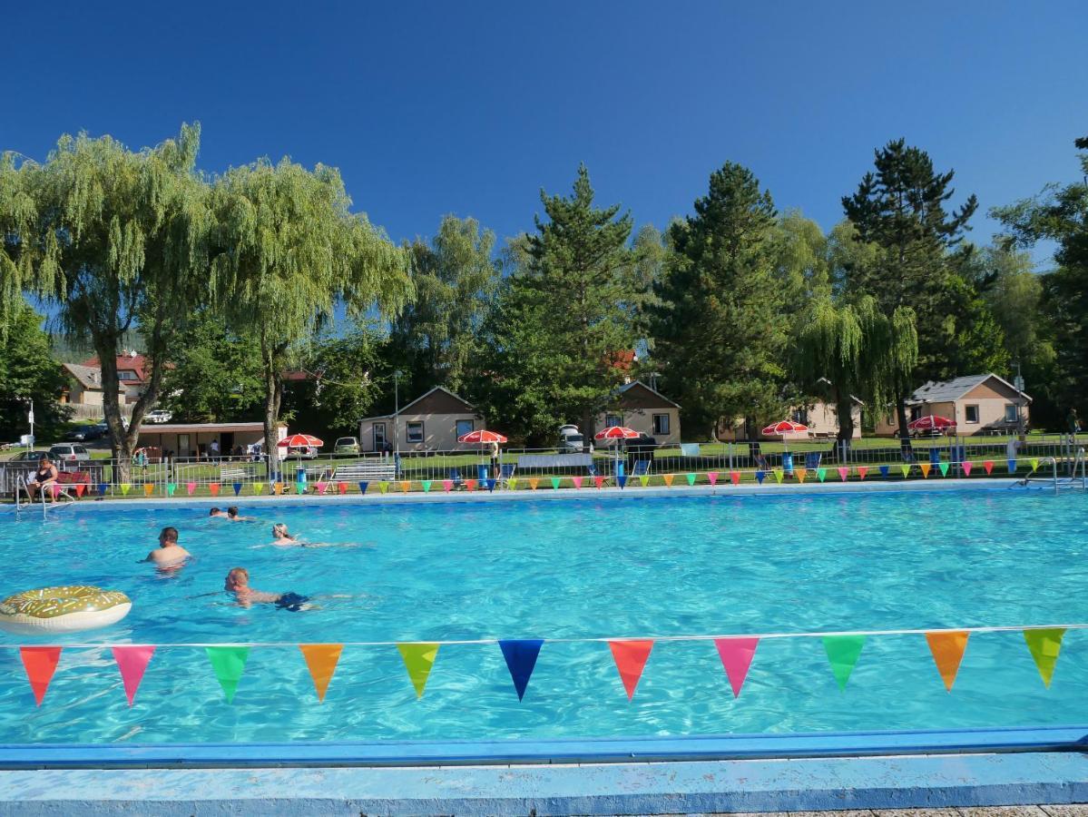 Camping Roznov Hotel Rožnov pod Radhoštěm Exterior foto