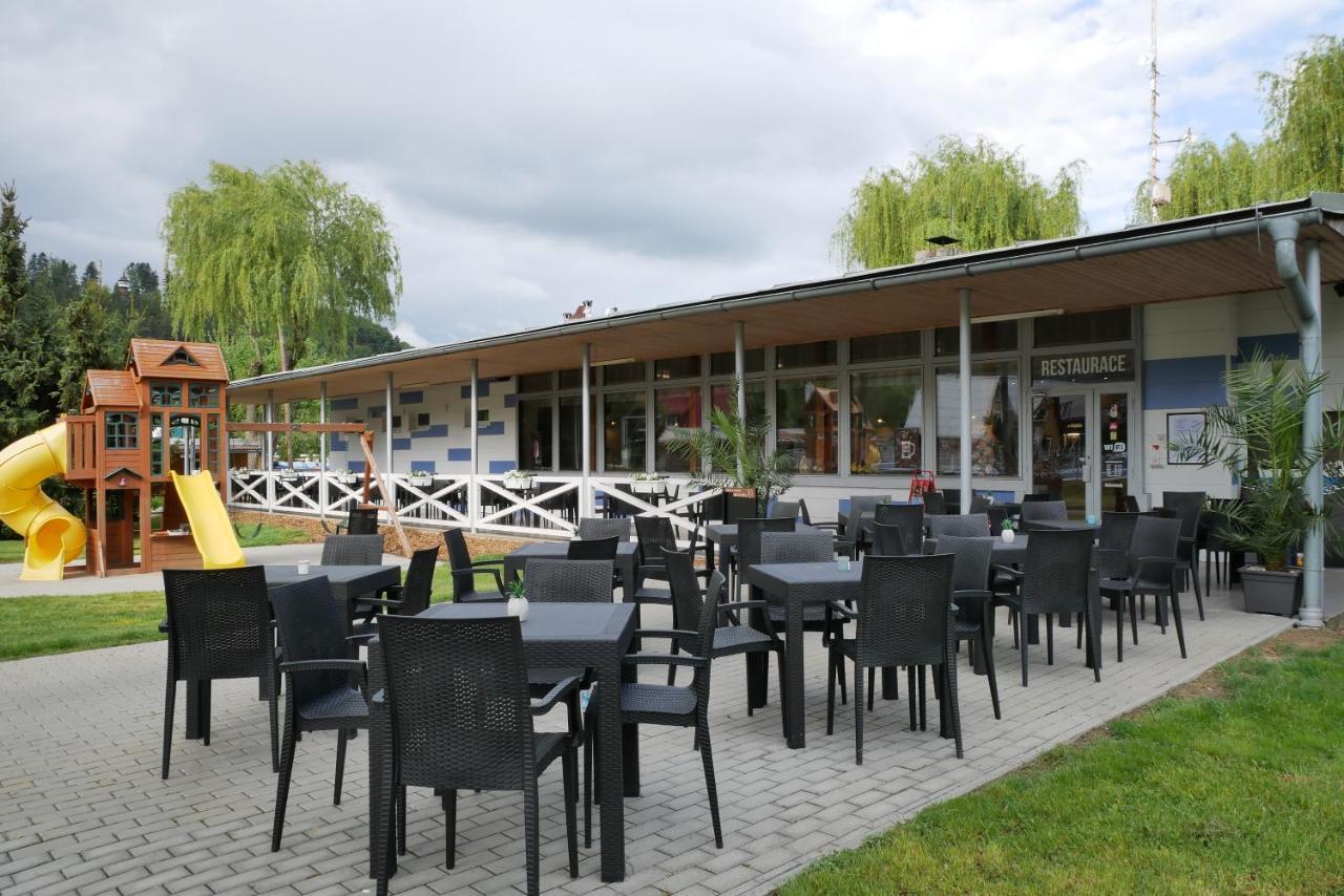 Camping Roznov Hotel Rožnov pod Radhoštěm Exterior foto