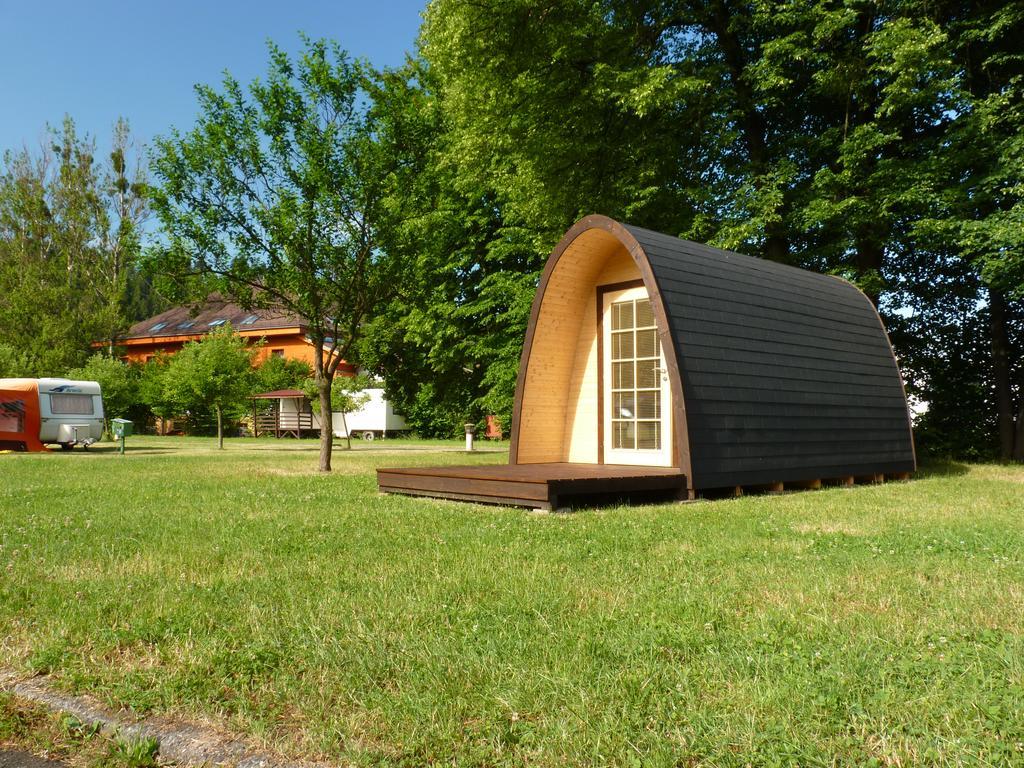 Camping Roznov Hotel Rožnov pod Radhoštěm Exterior foto